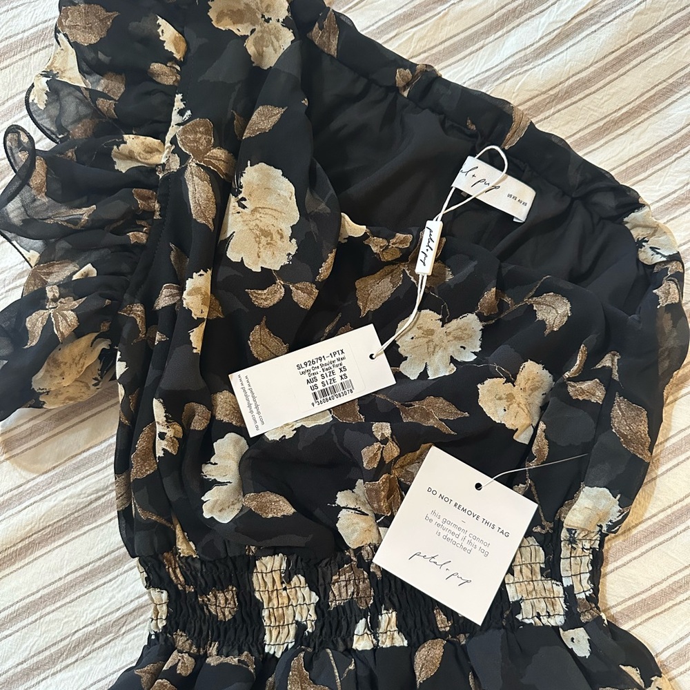 Petal & Pup Black Floral One-Shoulder Maxi Dress - Picture 2 of 3